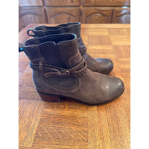 UGG KREWE PULL ON ANKLE BOOT - Picture 4 of 10